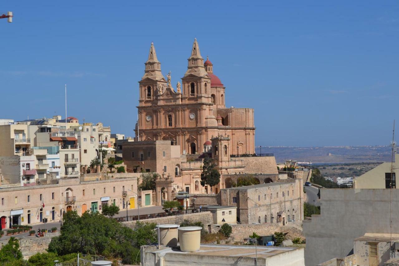 Mellieha Town Centre Bright & Spacious 3 Bedroom Apartment Bagian luar foto