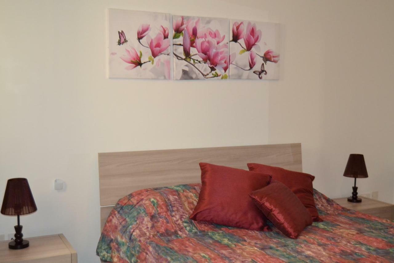 Mellieha Town Centre Bright & Spacious 3 Bedroom Apartment Bagian luar foto